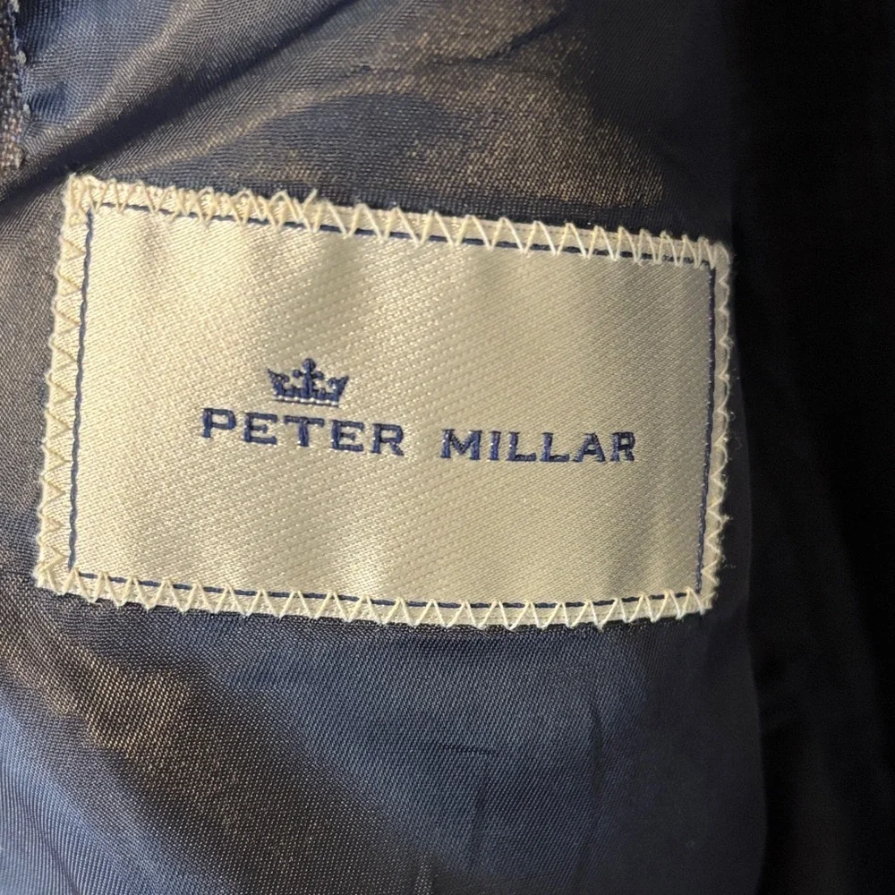 Size 44 Tall Peter Millar checkered sport coat. Excellent condition.